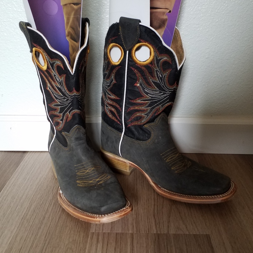 Corralejo Cowboy Boots
